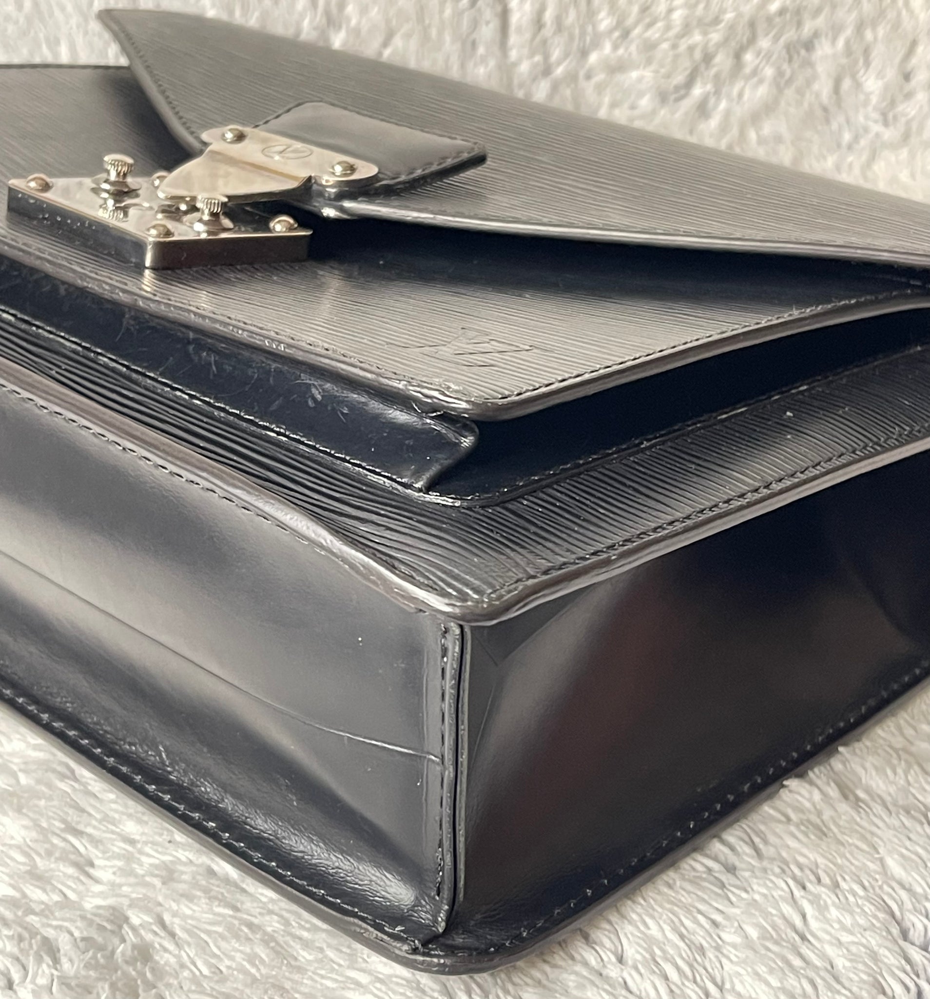 Louis Vuitton Monceau Black Epi Leather Silver 2 Way Hand Bag SR2009