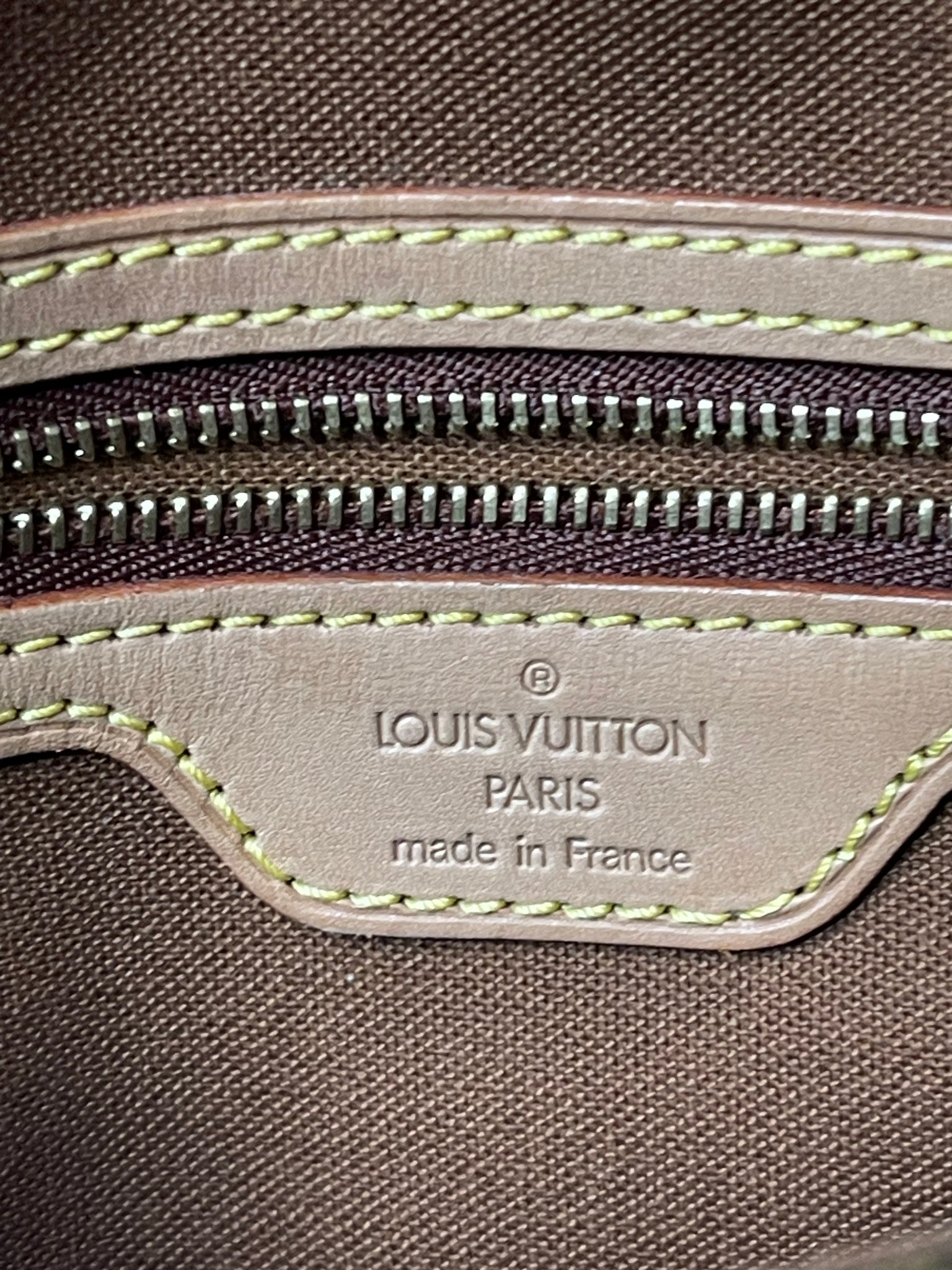 Louis Vuitton Monogram Mini Looping MI0092