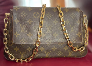 Louis Vuitton Mini Looping MI0052