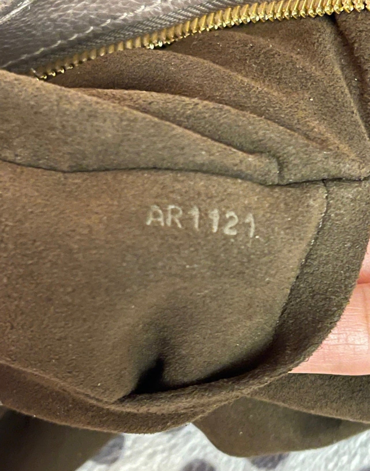 Louis Vuitton Mahina Stellar PM Brown Leather Two Way Shoulder bag AR1121
